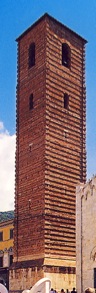 Campanile di Pietrasanta © E. Venturini